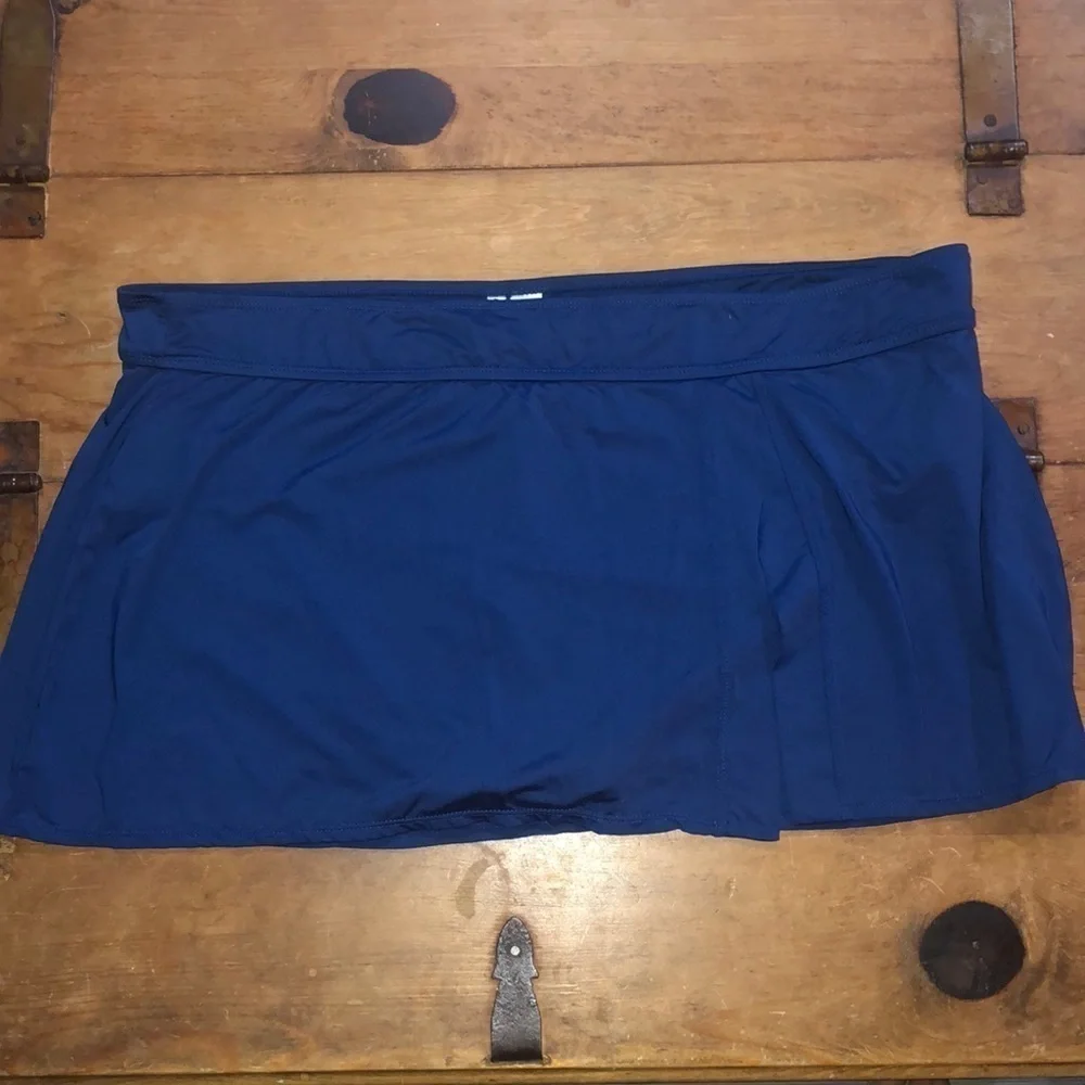 Woman’s Liz Claiborne Swim Briefs with Skirt Size 22W - Picture 1 of 3